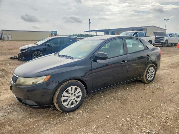 2013 KIA FORTE
