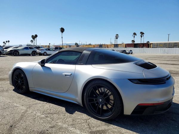 2024 PORSCHE 911