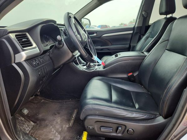 2017 TOYOTA HIGHLANDER SE/XLE