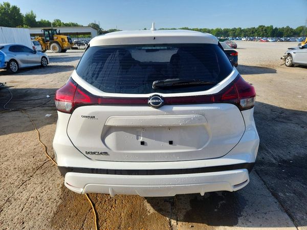 2022 NISSAN KICKS S