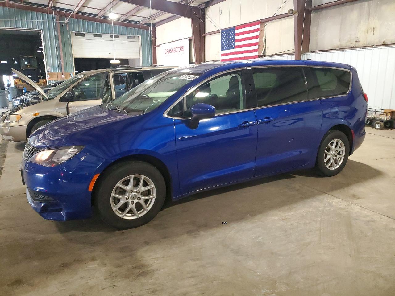 2021 CHRYSLER VOYAGER LX