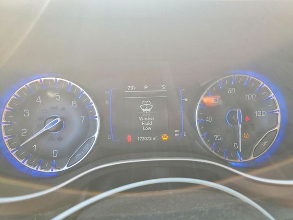2021 CHRYSLER VOYAGER LX