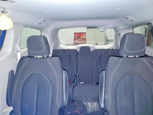 2021 CHRYSLER VOYAGER LX