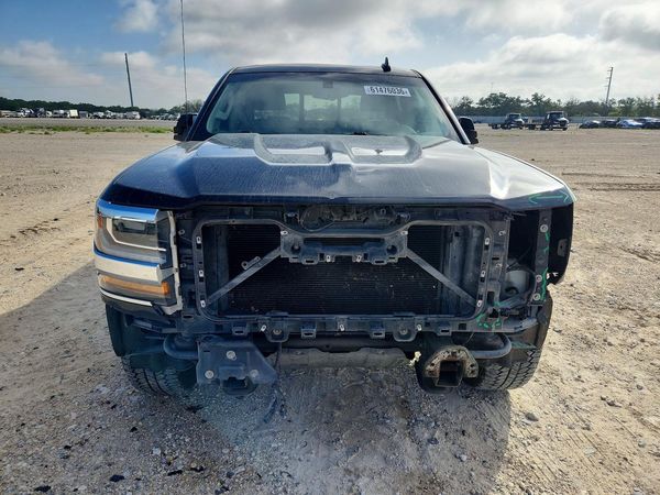 2017 CHEVROLET SILVERADO LT