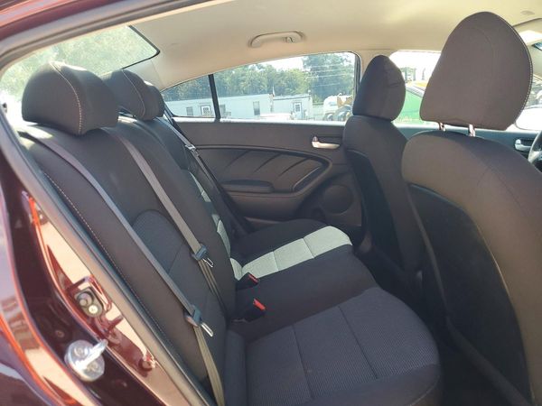 2017 KIA FORTE LX Base