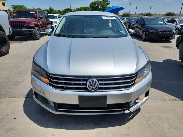 2018 VOLKSWAGEN PASSAT