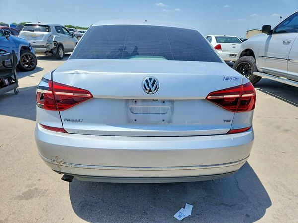 2018 VOLKSWAGEN PASSAT