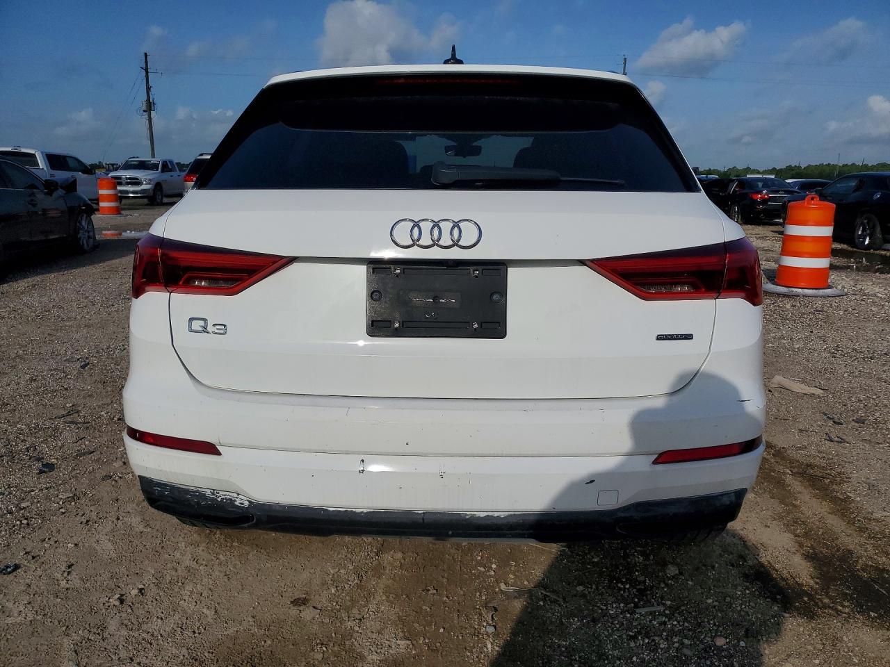 2020 AUDI Q3 quattro Premium