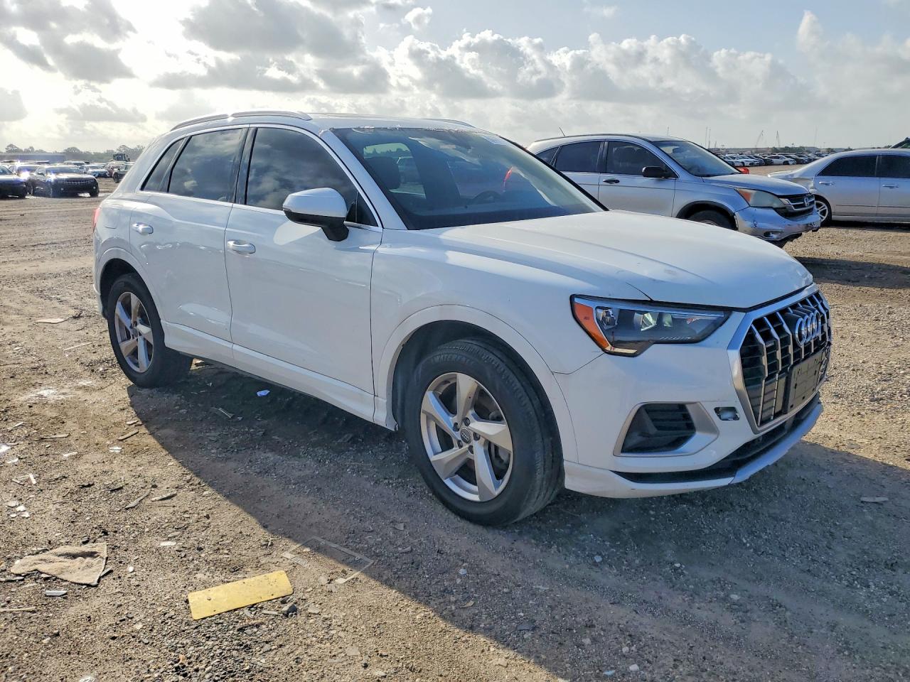 2020 AUDI Q3 quattro Premium