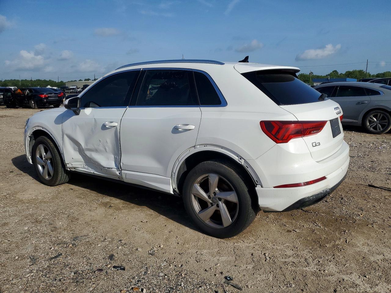 2020 AUDI Q3 quattro Premium