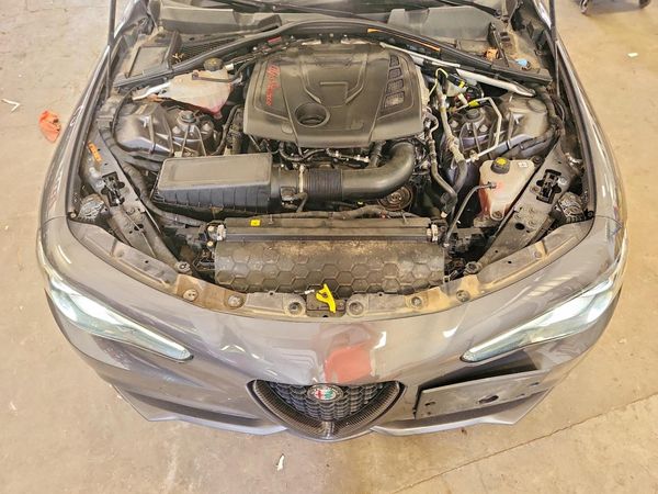 2017 ALFA ROMEO GIULIA TI AWD — Engine bay