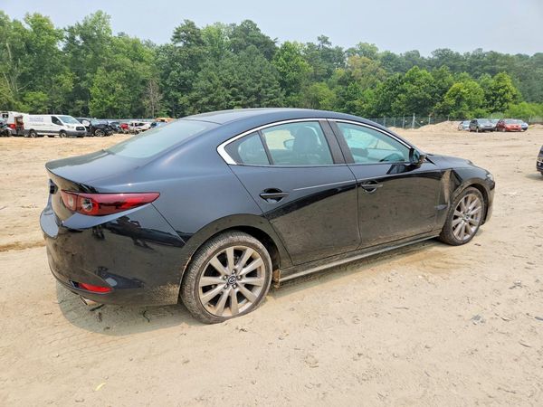 2022 MAZDA 3 Select Package