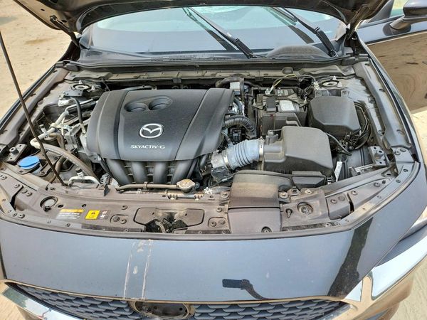 2022 MAZDA 3 Select Package