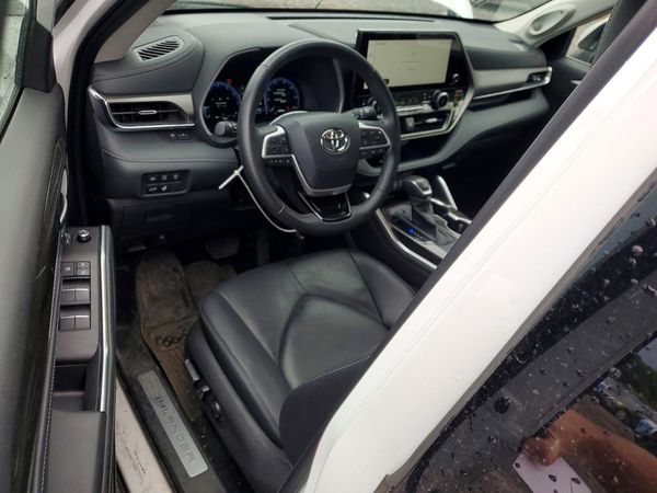 2026 TOYOTA HIGHLANDER