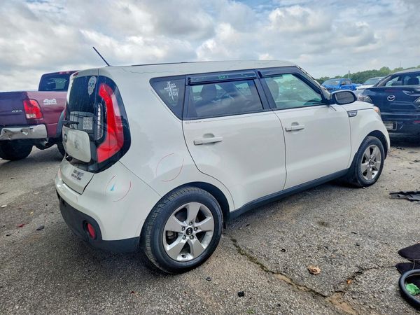 2018 KIA SOUL Base