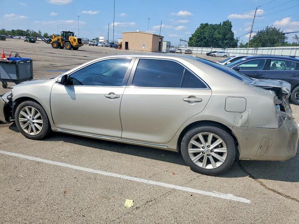 2013 TOYOTA CAMRY