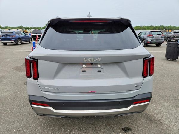 2025 KIA SORENTO
