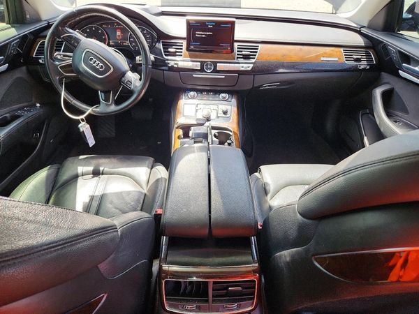 2016 AUDI A8 quattro L