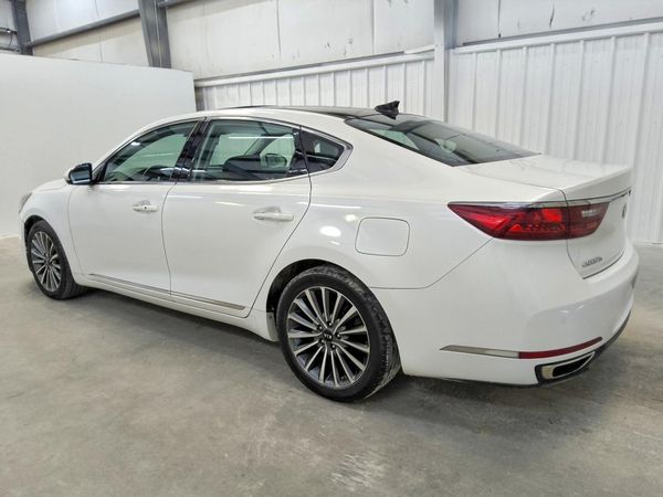 2017 KIA CADENZA