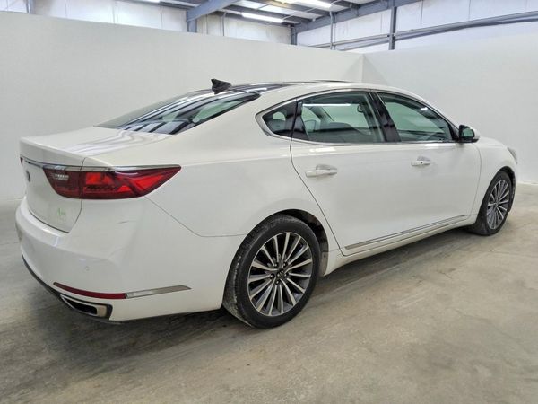 2017 KIA CADENZA