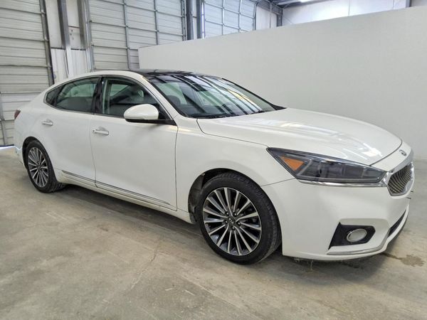 2017 KIA CADENZA