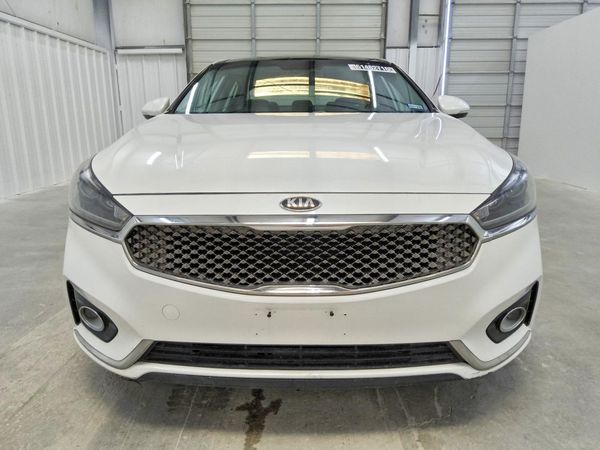 2017 KIA CADENZA