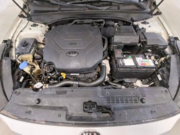 2017 KIA CADENZA