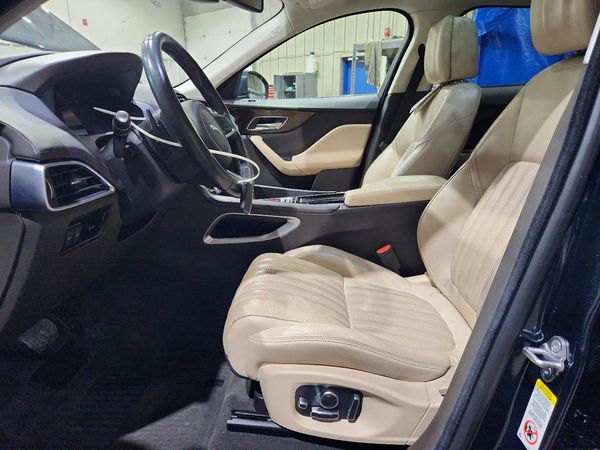 2018 JAGUAR F-PACE Portfolio