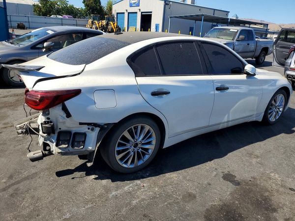 2021 INFINITI Q50 LUXE