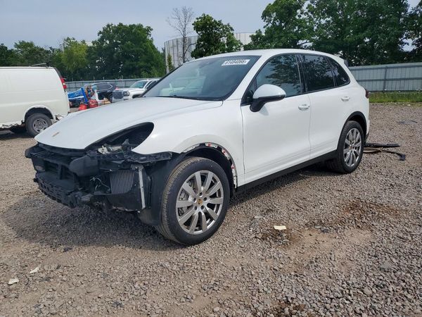 2018 PORSCHE CAYENNE S