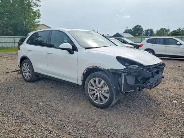 2018 PORSCHE CAYENNE S