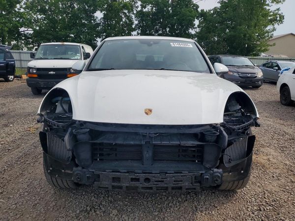 2018 PORSCHE CAYENNE S