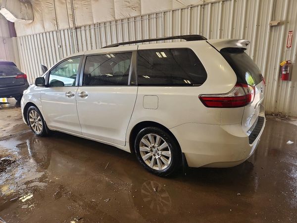 2015 TOYOTA SIENNA