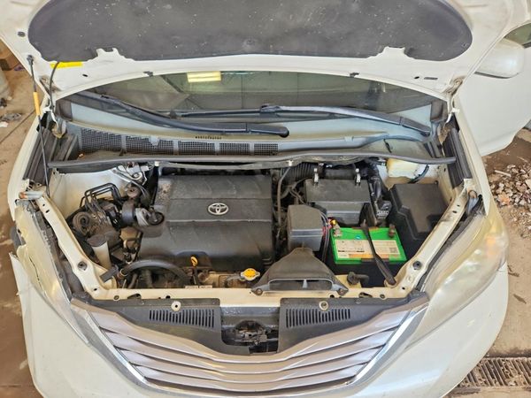 2015 TOYOTA SIENNA