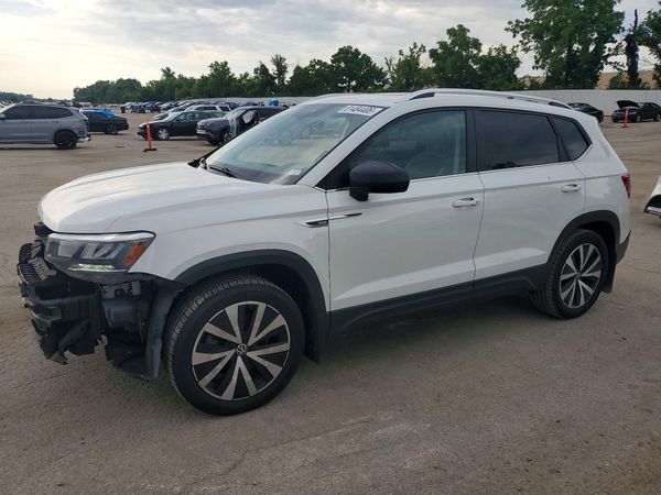 2023 VOLKSWAGEN TAOS SE w/Sunroof Pkg.