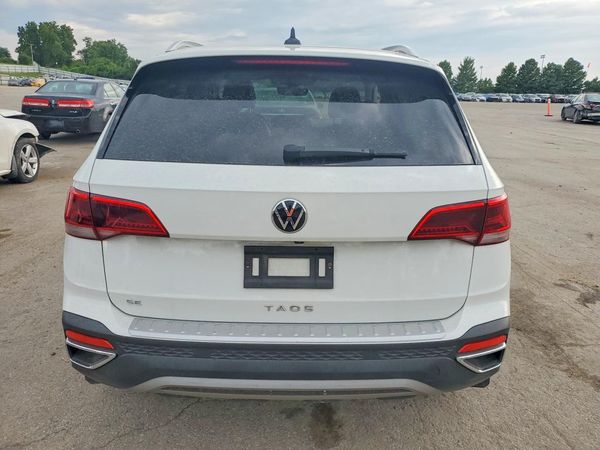 2023 VOLKSWAGEN TAOS SE w/Sunroof Pkg.
