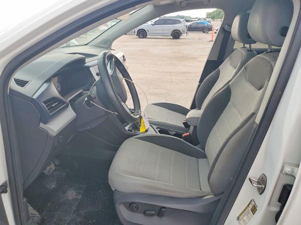 2023 VOLKSWAGEN TAOS SE w/Sunroof Pkg.