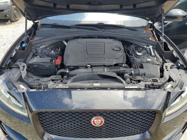2018 JAGUAR F-PACE S