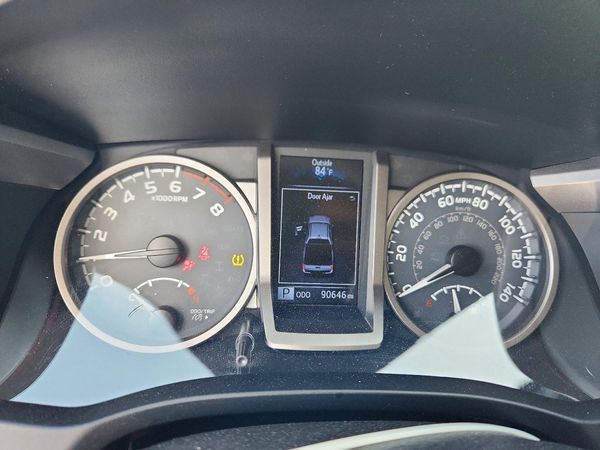 2018 TOYOTA TACOMA