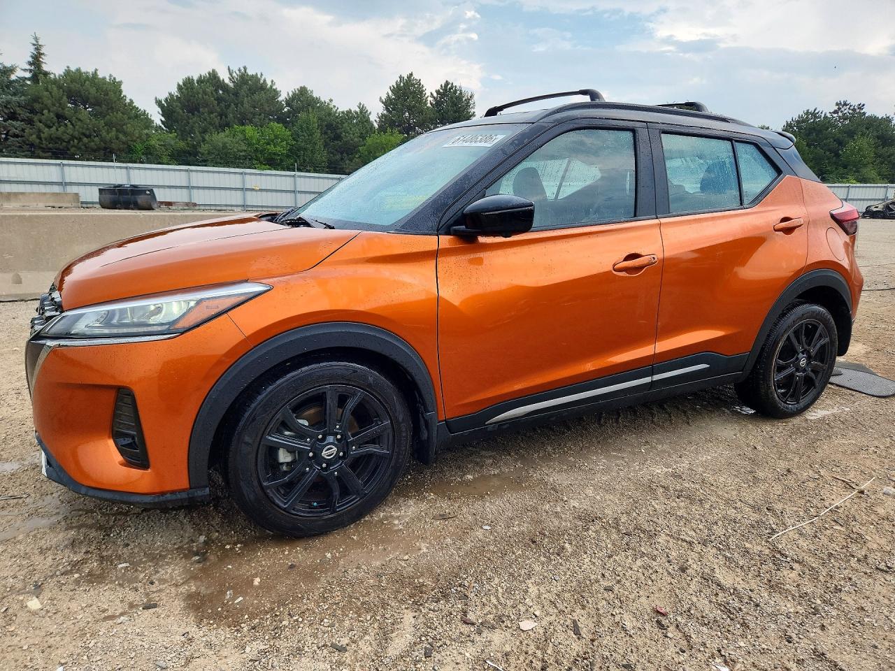 2021 NISSAN KICKS SR