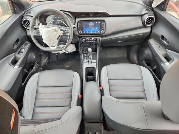 2021 NISSAN KICKS SR