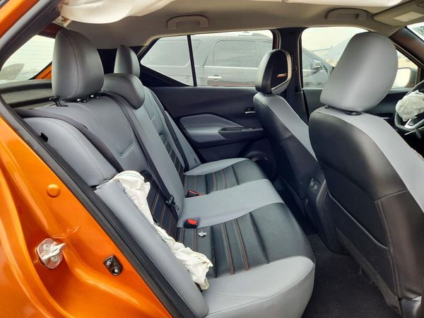 2021 NISSAN KICKS SR