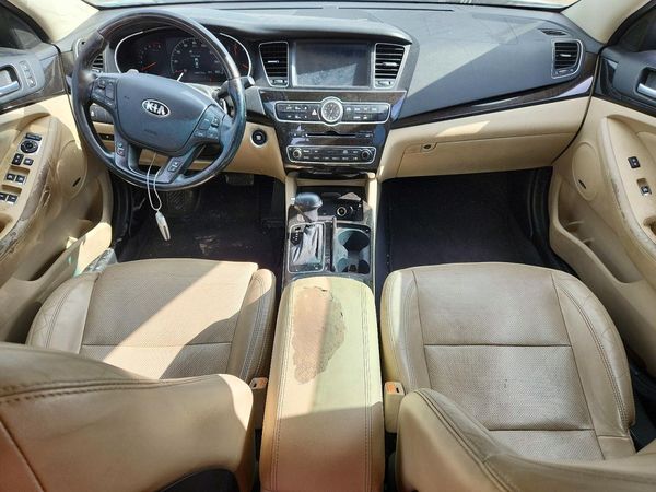 2015 KIA CADENZA