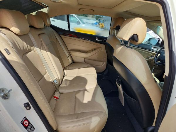 2015 KIA CADENZA