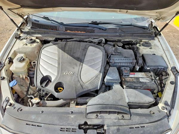 2015 KIA CADENZA