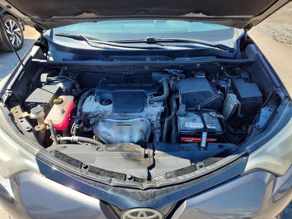 2017 TOYOTA RAV4 SE