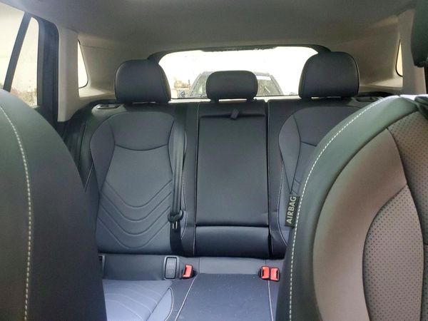 2025 VOLKSWAGEN TIGUAN 4Motion SE