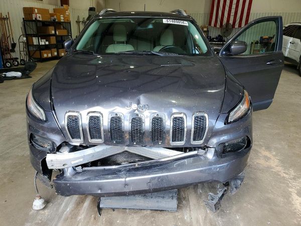 2016 JEEP CHEROKEE LATITUDE 4X4