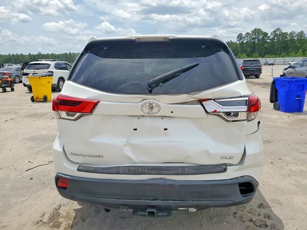 2018 TOYOTA HIGHLANDER SE/XLE