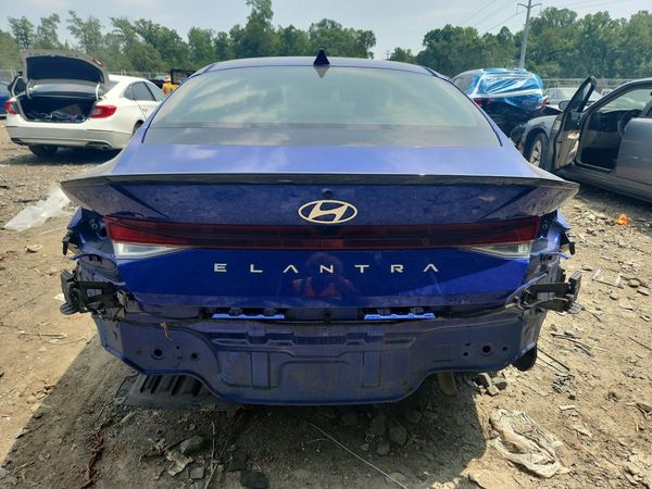 2025 HYUNDAI ELANTRA